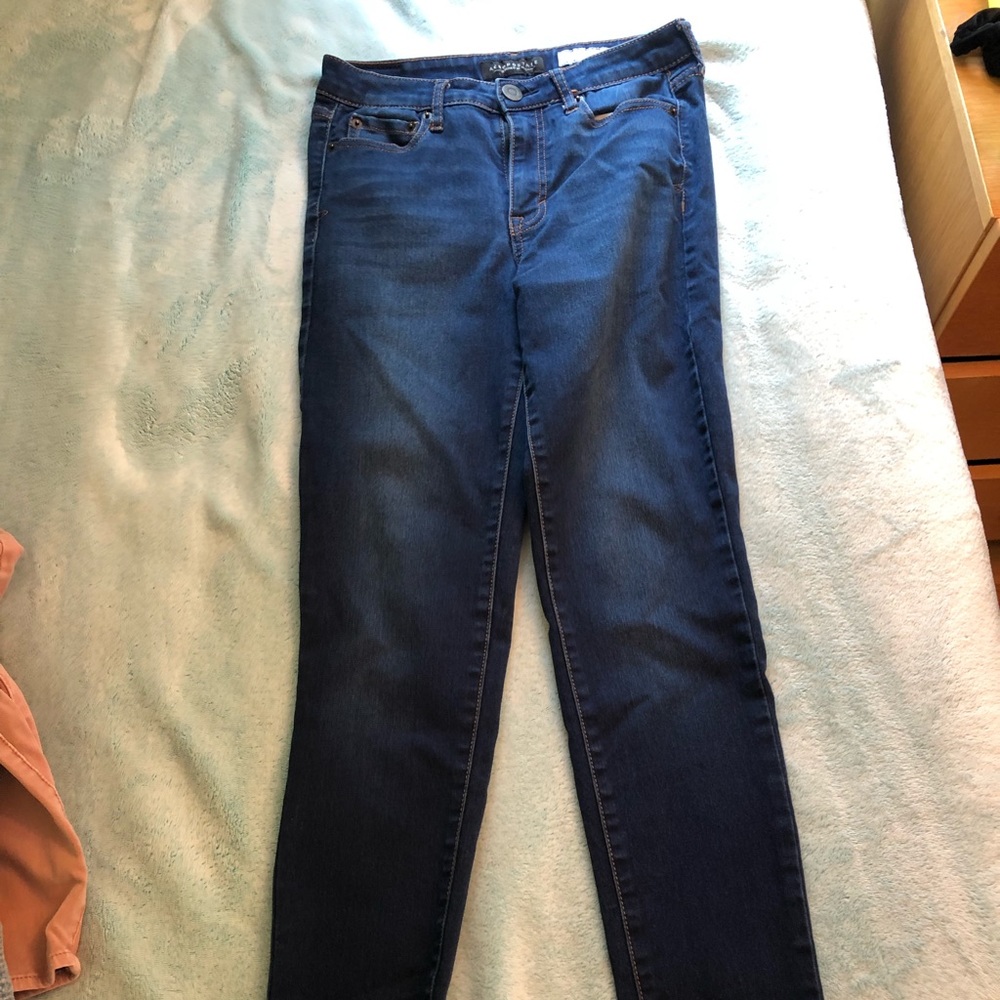 Dark wash jeggings